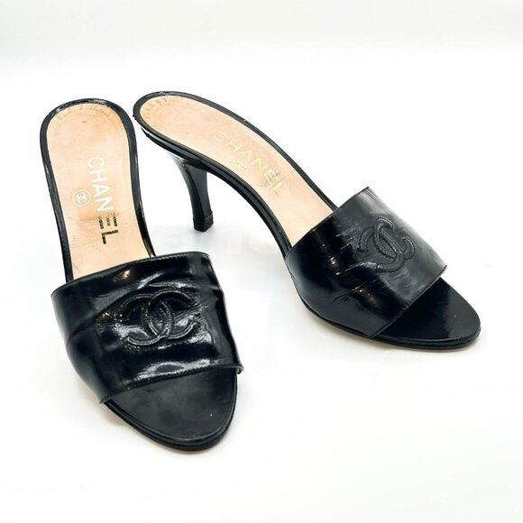 Chanel Sandals- Size 38 - Picture 5 of 9